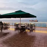 Hotel The Marine Trebizonda