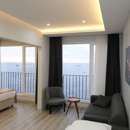 The Marine Hotel 3*