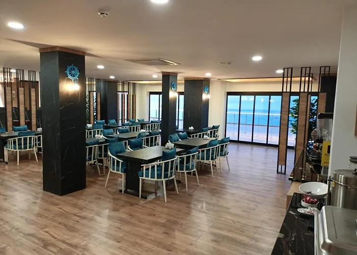 酒店 The Marine 3*